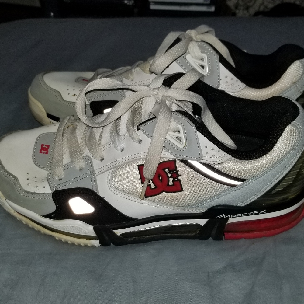 DC skate shoes